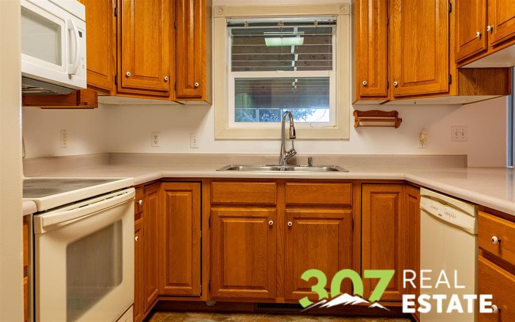 1002 Ponderosa Ct — photo 8 of 25