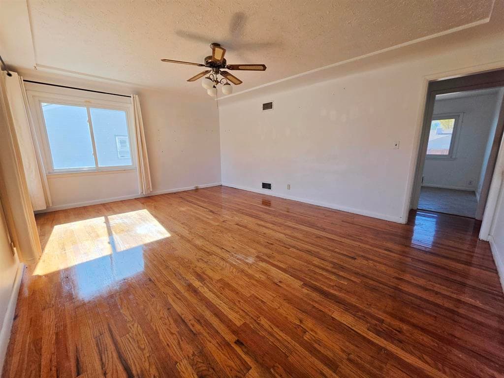 531 N 15th St — photo 7 of 15