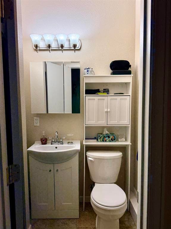 810 Howell Ave — photo 12 of 25