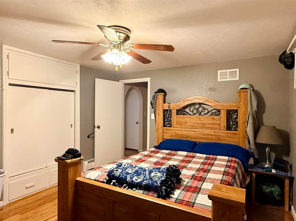 810 Howell Ave — photo 19 of 25