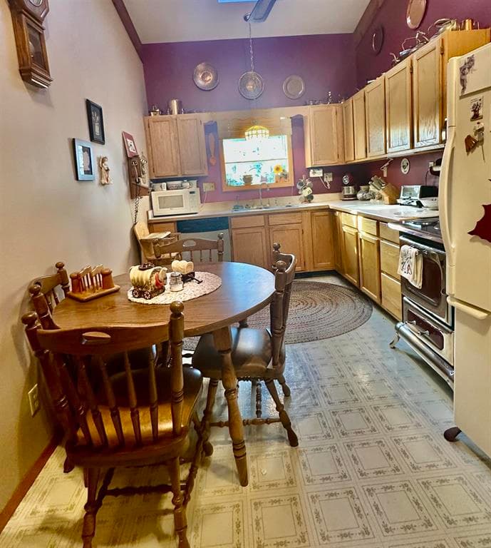 513 Grace Ave — photo 16 of 24