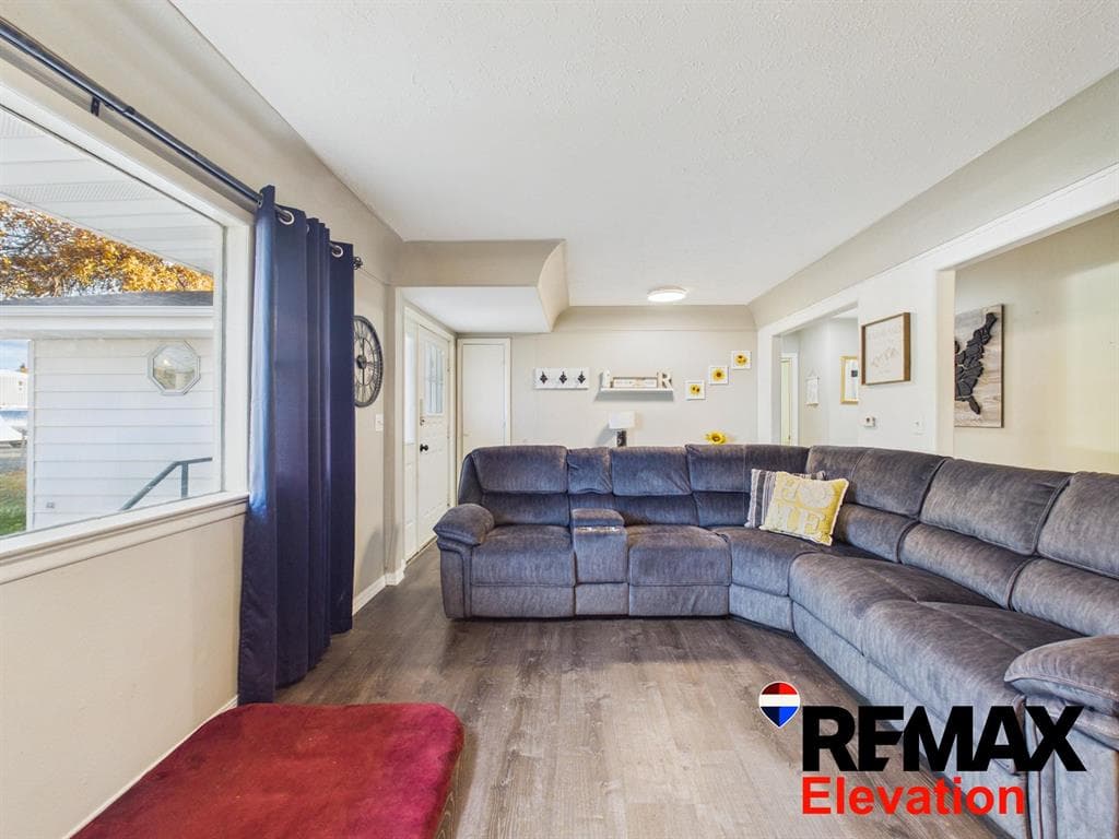 330 S Evarts St — photo 7 of 25