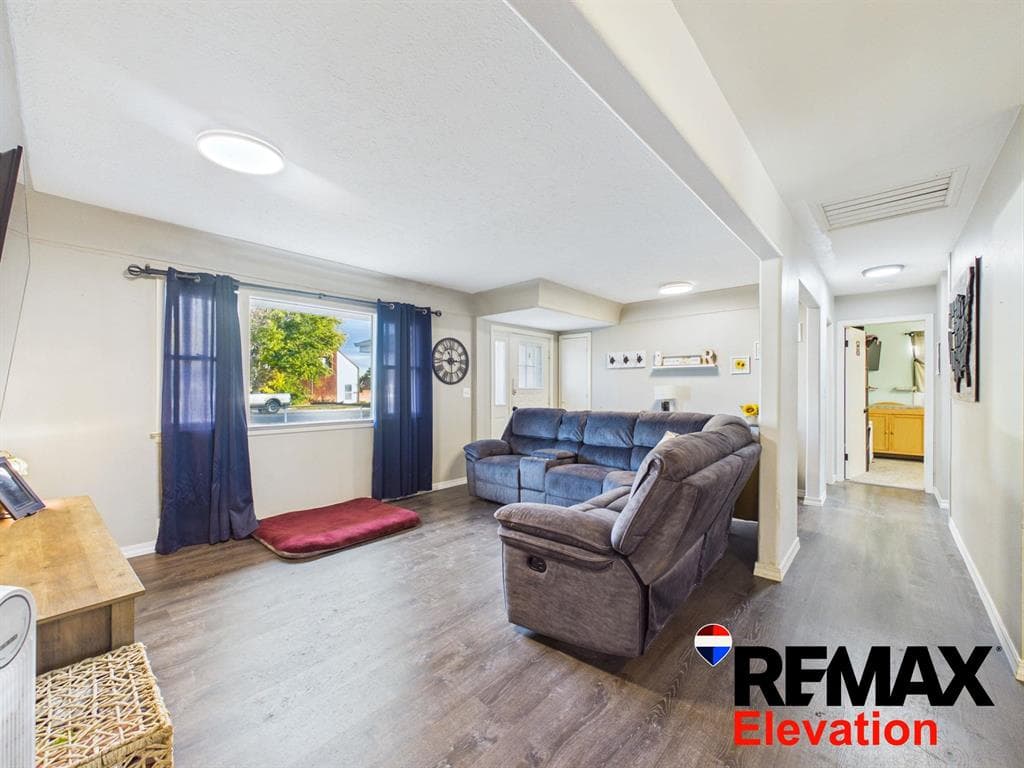 330 S Evarts St — photo 8 of 25