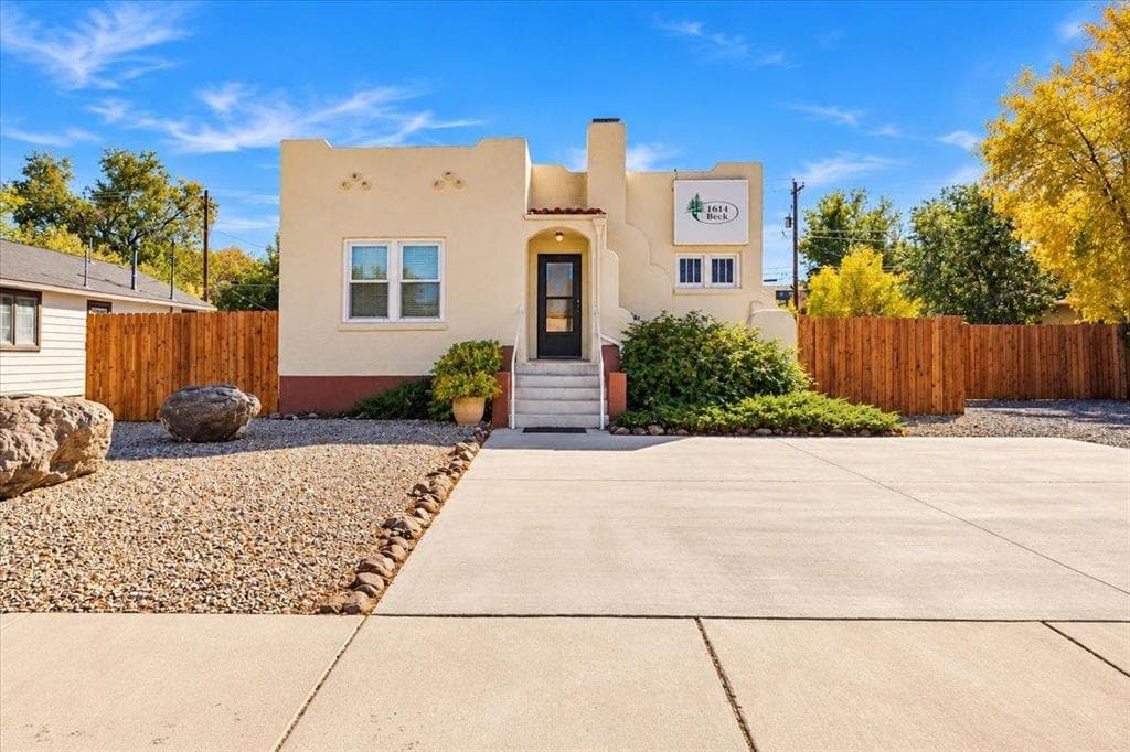 1614 Beck Ave — photo 2 of 25