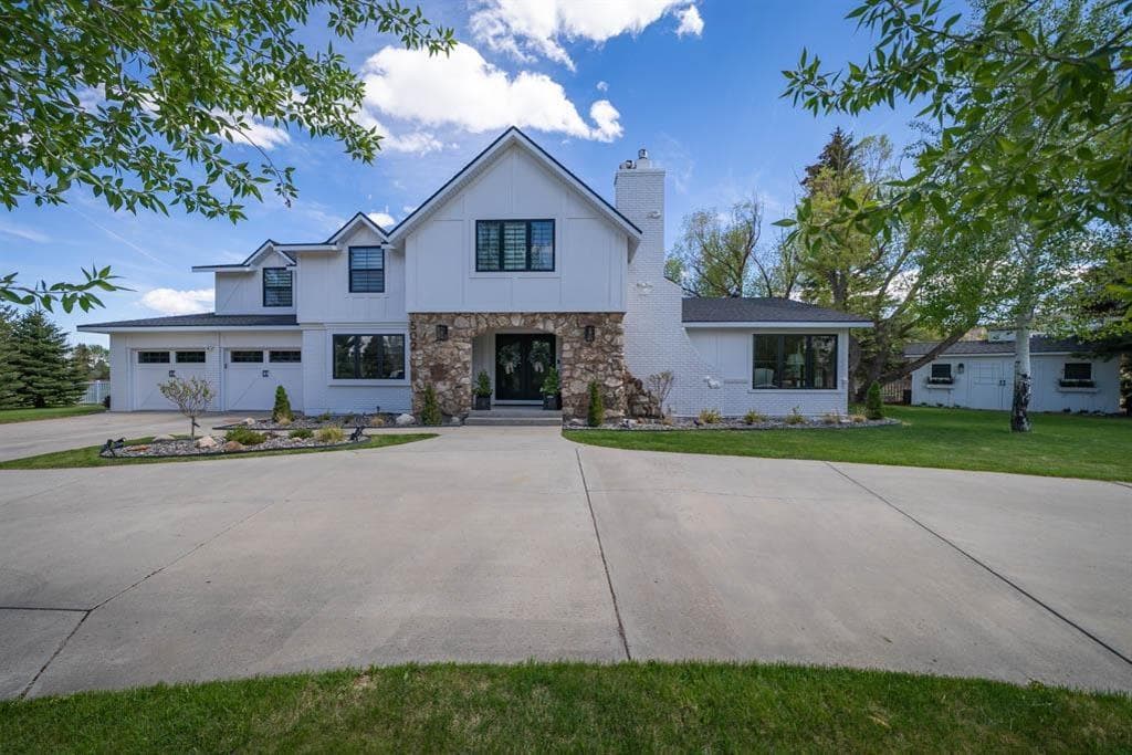 502 Skyline Dr photo 1