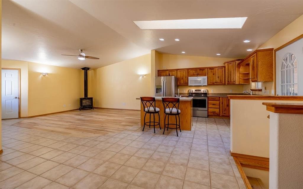 2830 Lincoln Ave photo 1