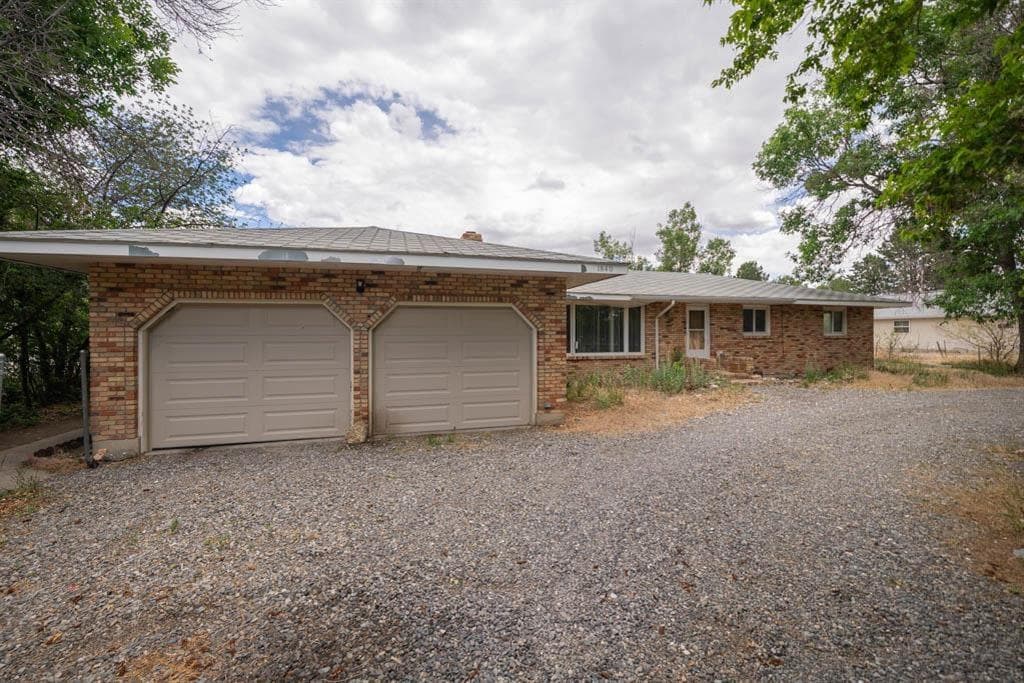 1840 26th St photo 1