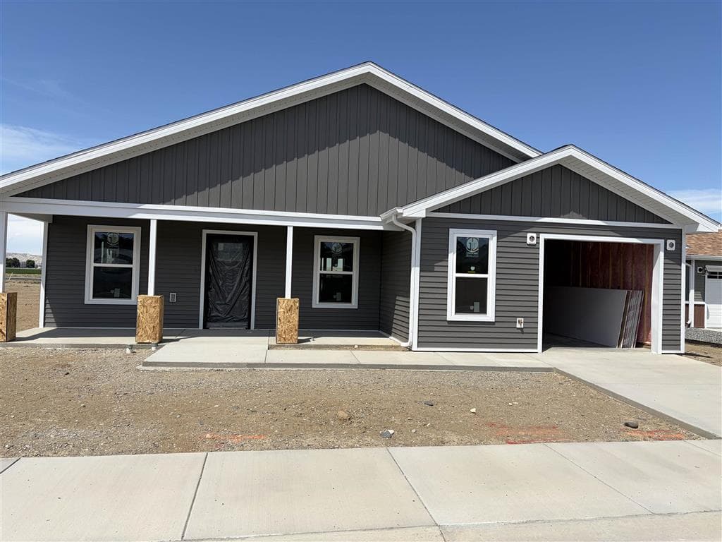 263 Cypress Dr photo 1