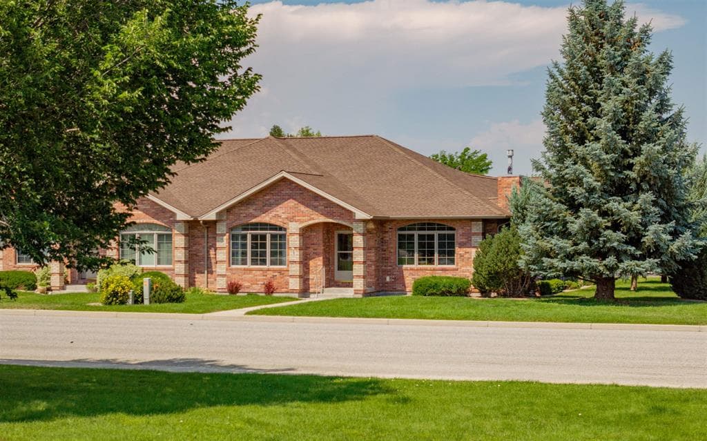 2307 Cougar Ave photo 1