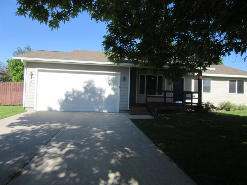 820 Outlook Ct photo 1