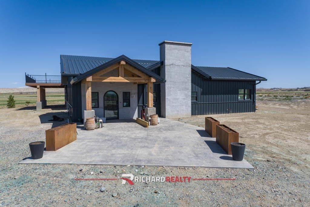 835 N Road 11 photo 1