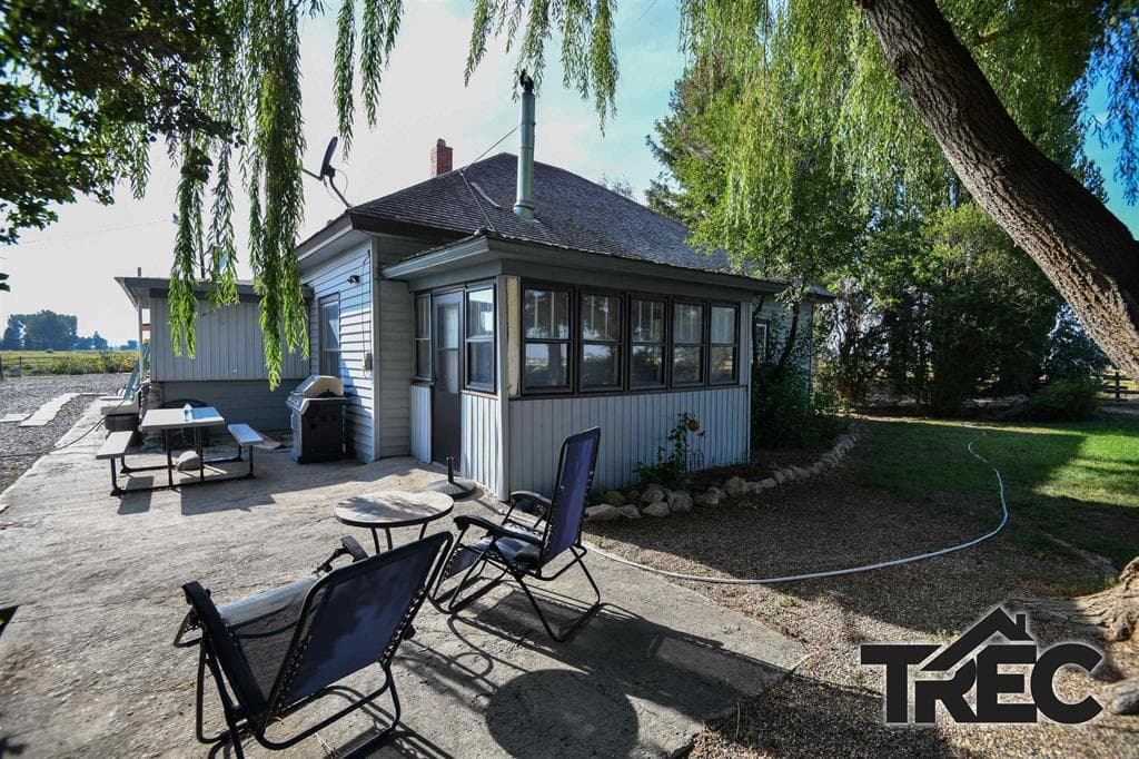 998 Road 10 photo 1