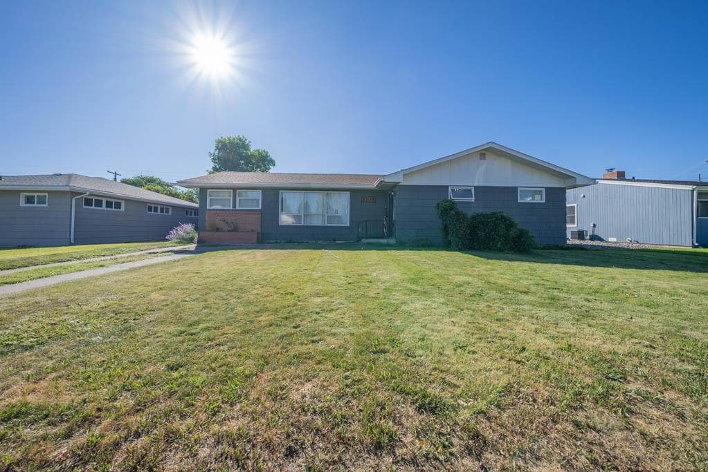 2108 Shoshoni Trail N photo 1