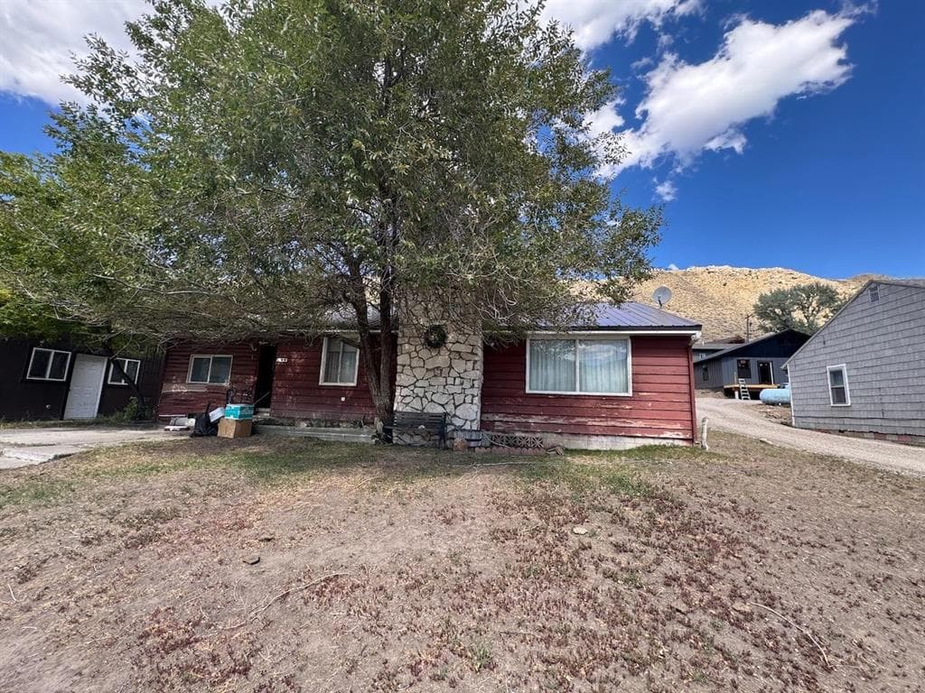 104 Travertine St photo 1