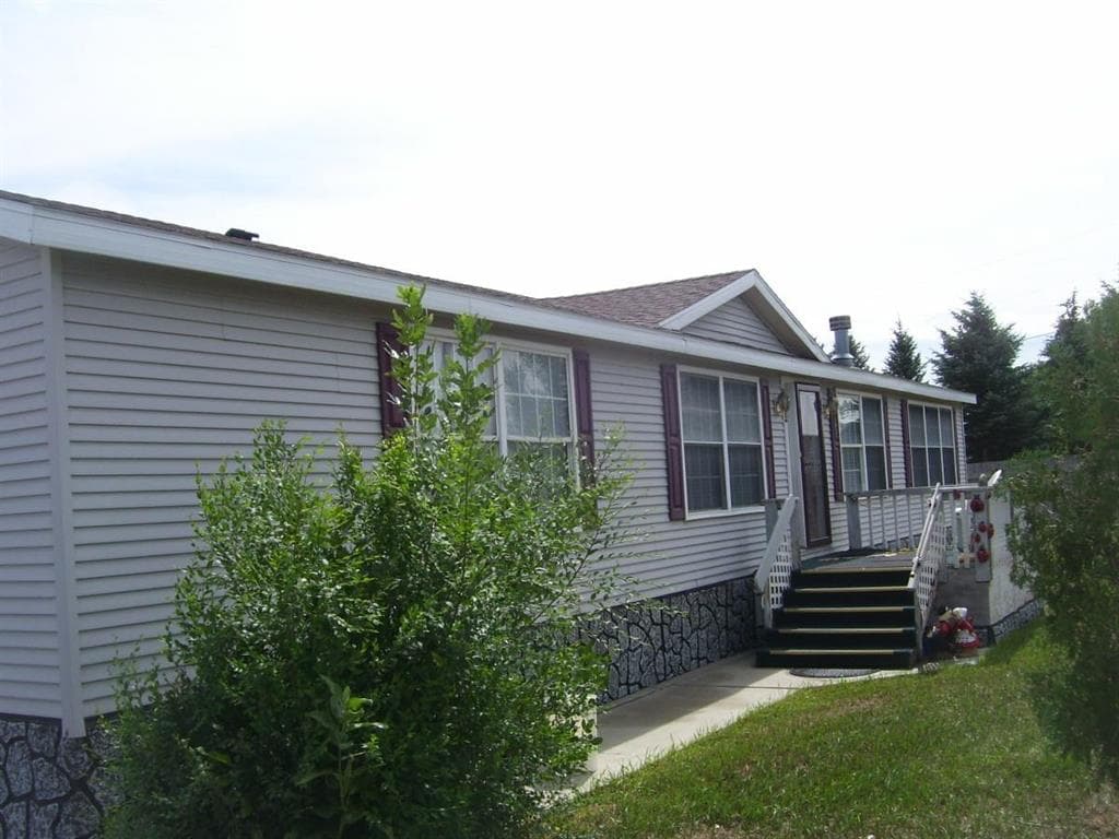 10 Adams Dr photo 1