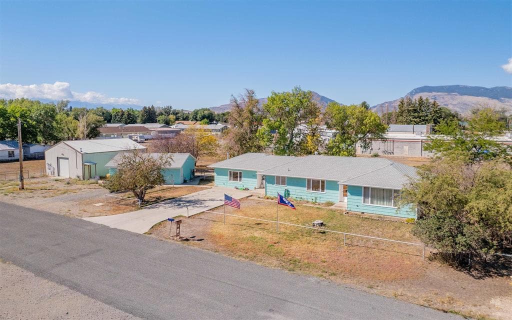 405 Warren Rd photo 1