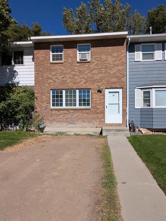 888 N Gilbert St photo 1