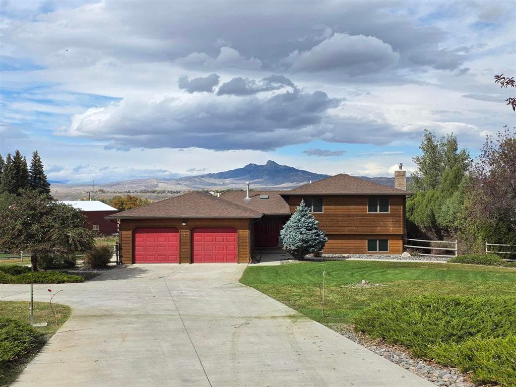 3923 Road 2DA photo 1