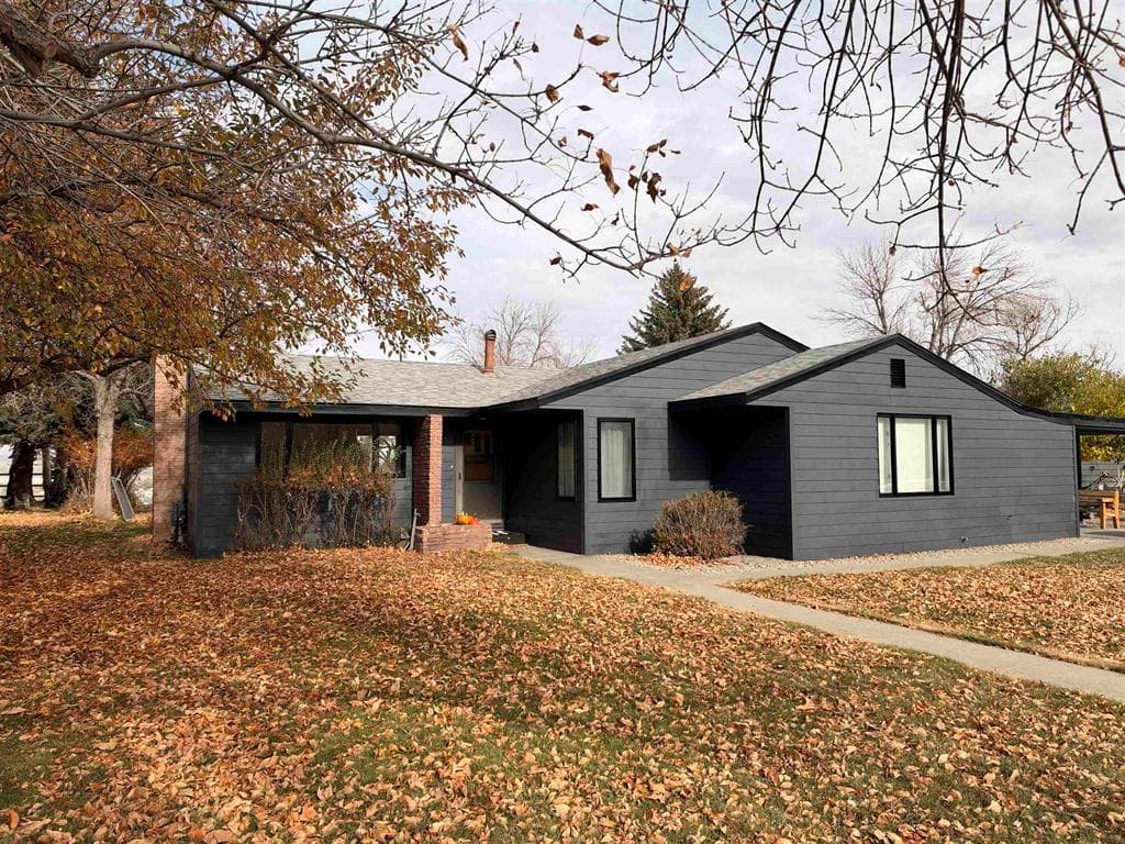2307 Newton Ave photo 1
